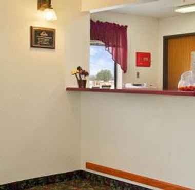 Lobi 2 Econo Lodge Inn & Suites Yankton SD