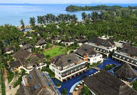 Bangunan LANTA CHADA BEACH RESORT AND SPA