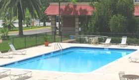 Accommodation Services 5 Deluxe Studios Lake Jackson, Clute