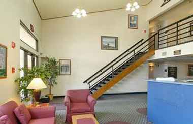 Lobby 2 DAYS INN MINOT