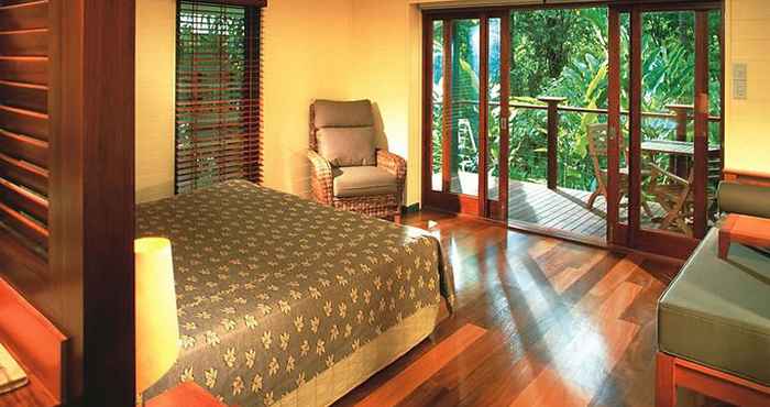 Bangunan SILKY OAKS LODGE AND HEALING WATERS SPA