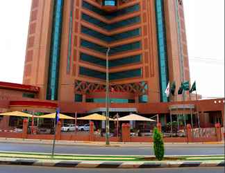 Exterior 2 Ramada Al Qassim Hotel And Suites