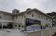 Exterior 2 First Guest House Cheras