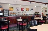 Restaurant Comfort Inn and Suites Liverpool Clay (Ex Wingate by Wyndham)