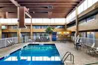 Swimming Pool Econo Lodge Casper