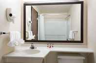 In-room Bathroom Super 8 Cheyenne WY