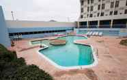Swimming Pool 4 Love Field Hotel and Suites