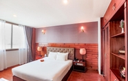 Kamar Tidur 4 Asian Ruby Park View Hotel