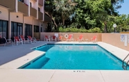 Swimming Pool 6 Hilton Head Metropolitan Hotel