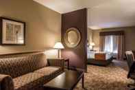 Bedroom Comfort Suites Whitsett - Greensboro East Whitsett NC