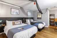 Bedroom Wayside Inn