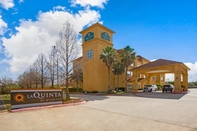 Exterior La Quinta Inn & Suites Pearland