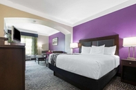 Bedroom La Quinta Inn & Suites Pearland