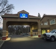 Luar Bangunan 2 Vista Yosemite Inn Oakhurst (ex. Americas Best Value Inn Yosemite South Gate)