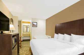 Kamar Tidur 4 SureStay Hotel by Best Western North Myrtle Beach
