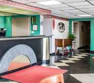 Sảnh chờ 5 Econo Lodge Scranton