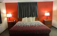 Bedroom 5 Econo Lodge Jefferson Hills Hwy 51