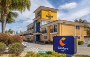 Exterior 2 Comfort Inn