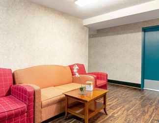 Sảnh chờ 2 Econo Lodge Utica