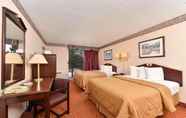 Bedroom 5 Baymont by Wyndham Northwood (ex. Americas Best Value Inn & Suites-Northwood/Toledo)