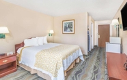 Bedroom 5 SureStay Hotel by Best Western Morganton