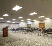 Functional Hall 6 Clarion Pointe Sylva near Cherokee Area (ex. Quality Inn)