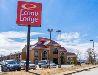 Exterior 2 Econo Lodge Hendersonville