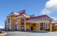 Exterior 3 Econo Lodge Hendersonville