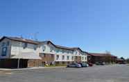 Others 2 Econo Lodge Inn And Suites (ex Crystal Inn Hotel and Suites)