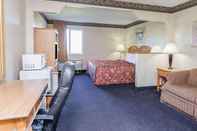 Bilik Tidur American Inn and Suites Dundee (ex Days Inn and Suites)