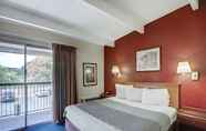 Bedroom 5 Red Carpet Inn Whippany (ex. Americas Best Value Inn)