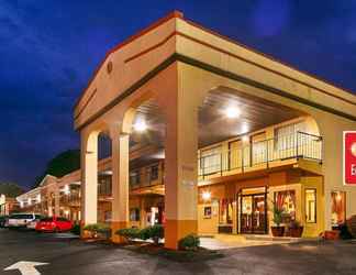 Bangunan 2 Econo Lodge Inn and Suites