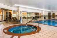 Swimming Pool Comfort Inn & Suites