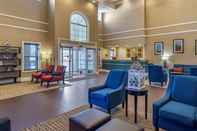 Lobby Comfort Inn & Suites