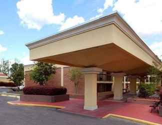 Exterior 2 Quality Inn and Suites Statesboro