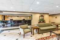 Lobby Quality Inn and Suites Statesboro