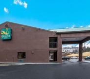 Exterior 7 Quality Inn Kennesaw