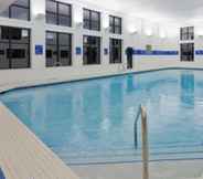 Swimming Pool 4 Wingate by Wyndham Mentor