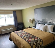 Bedroom 2 Comfort Inn Racine - Mount Pleasant (ex Super 8 Racine)