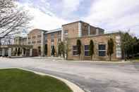 Exterior Comfort Inn and Suites Grafton Cedarburg