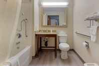 In-room Bathroom Quality Inn Lenox MA
