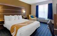 Bilik Tidur 6 Quality Inn Lenox MA