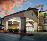 Exterior 2 La Quinta Inn & Suites by Wyndham Fruita