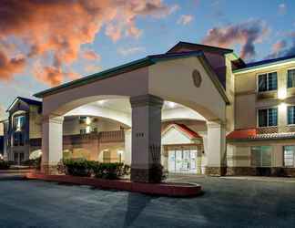 Exterior 2 La Quinta Inn & Suites by Wyndham Fruita