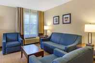 Common Space Comfort Inn Clinton