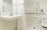 In-room Bathroom 5 Hawthorn Suites by Wyndham Louisville Jeffersontow