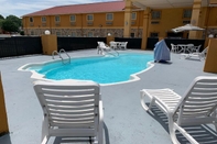 Swimming Pool Quality Inn Fort Payne I-59 exit 222