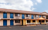 Exterior 2 Days Inn - Elkton