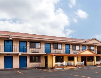 Exterior 2 Days Inn - Elkton