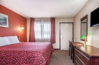 Bedroom Days Inn - Elkton